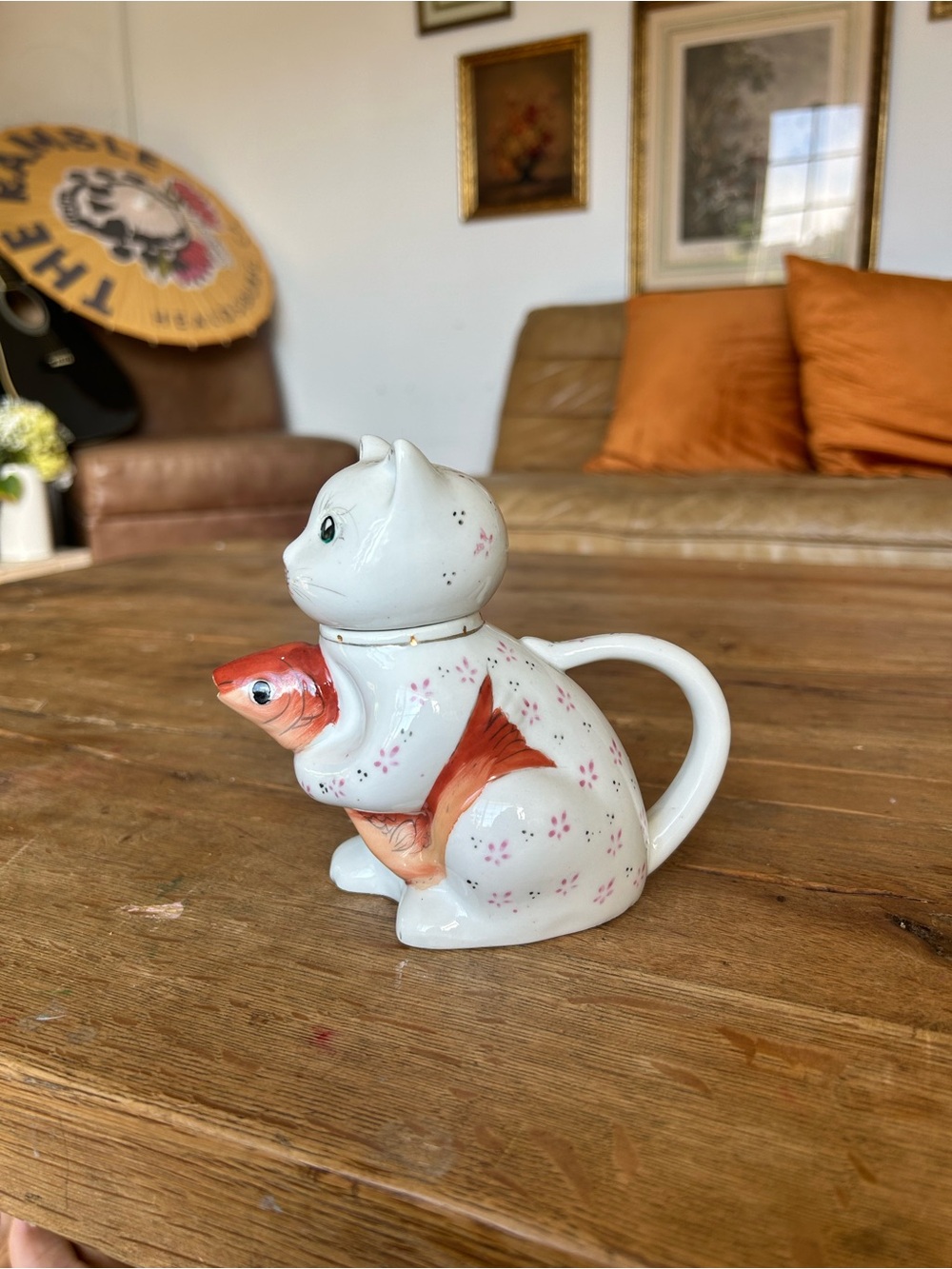 White and Orange Cat Teapot Charming Ceramic Pet Teapot kitty fish pour pitcher